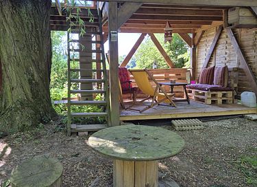 Außergewöhnliches Baumhaus direkt am Wasser - 31