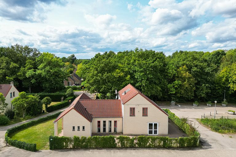 Geräumige Gruppenunterkunft mit überdachter Terrasse - 1