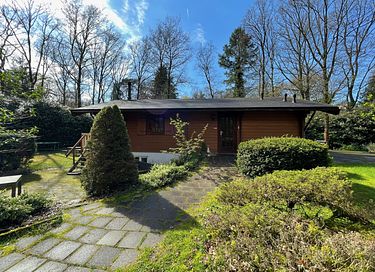 Finse bungalow met sauna & hottub in het bos - 23