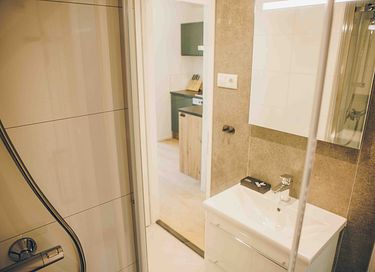 Petit lodge avec jacuzzi pour 2 personnes - 17