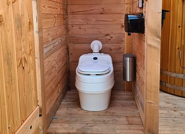 Luxe yurt met houtkachel en privé sanitair - 21