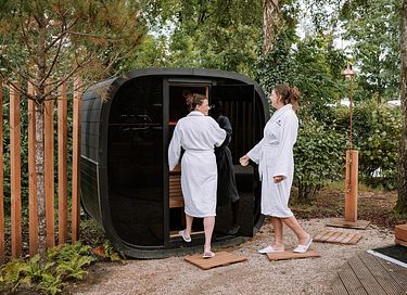 Chalet design avec bain à remous, sauna et terrasse sur le toit - 21