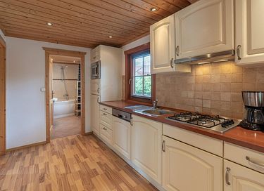 Vacation chalet in a hilly landscape - 12