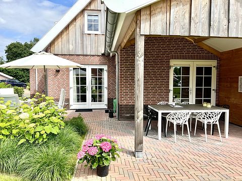 Familiehuis (6p) aan een recreatieplas - 3