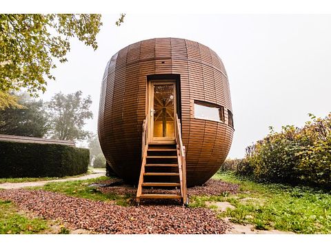 Unique accommodation with built-in jacuzzi - 2