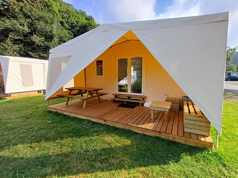  Tente de luxe avec sanitaires pour 4 personnes - 1