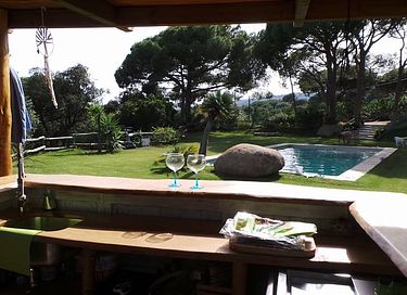 Natuurcabin aan kust Barcelona met zeezicht - 9