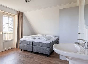 Comfortable holiday home with large garden - 16