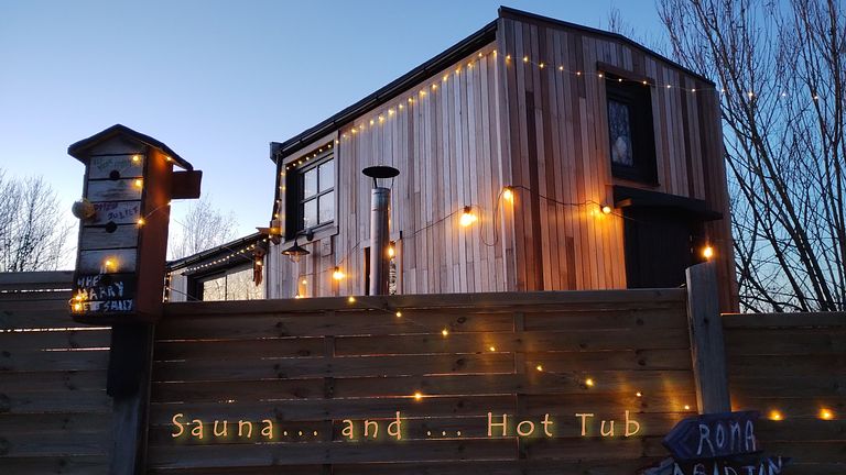 Tiny house avec sauna et bain à remous - 1