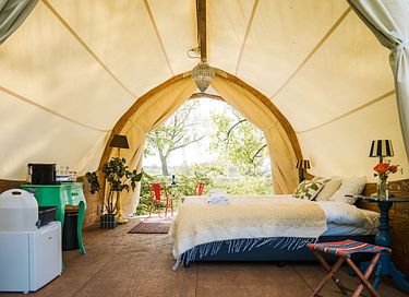Luxury tent for 2 people in a unique location - 6