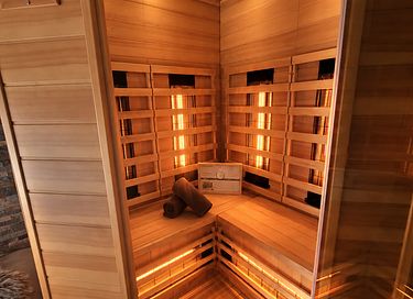 Hidden forest cabin with private wellness - 6