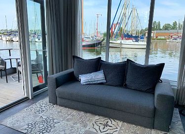 Water villa in a beautiful spot in Friesland - 8