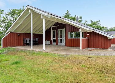 Skønt beliggende feriehus med sauna
