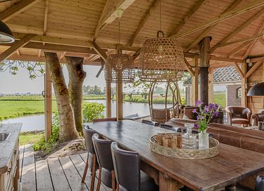 Logement de vacances au bord de l'eau (10 p) - 24