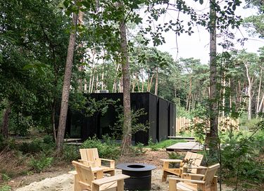 Design-Waldhaus (4p) mit großem Garten