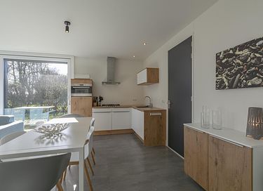 Bungalow met omheinde tuin bij de kust - 8