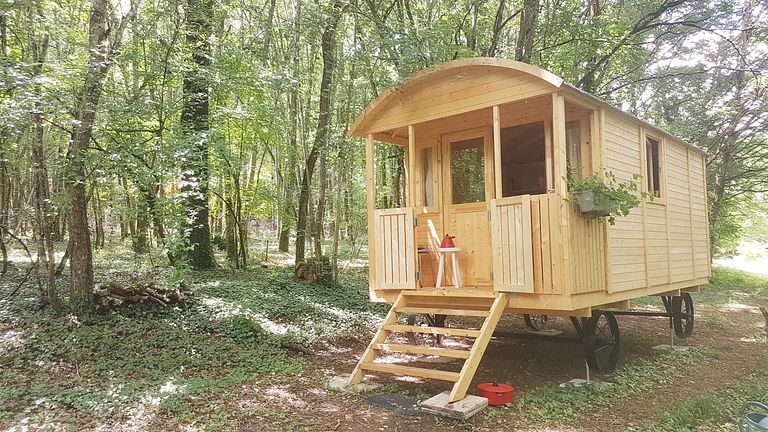 Prachtige pipowagen in de Franse natuur - 1