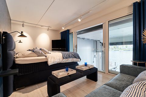 Getaway in a studio over the water - 3