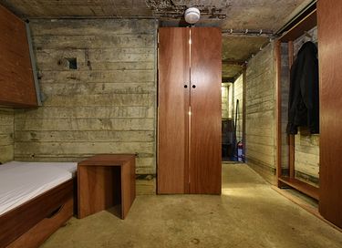 Sleep in a real Bunker - 12