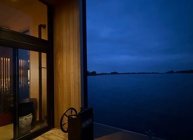 Romantisch verblijf op het water met uitzicht - 12