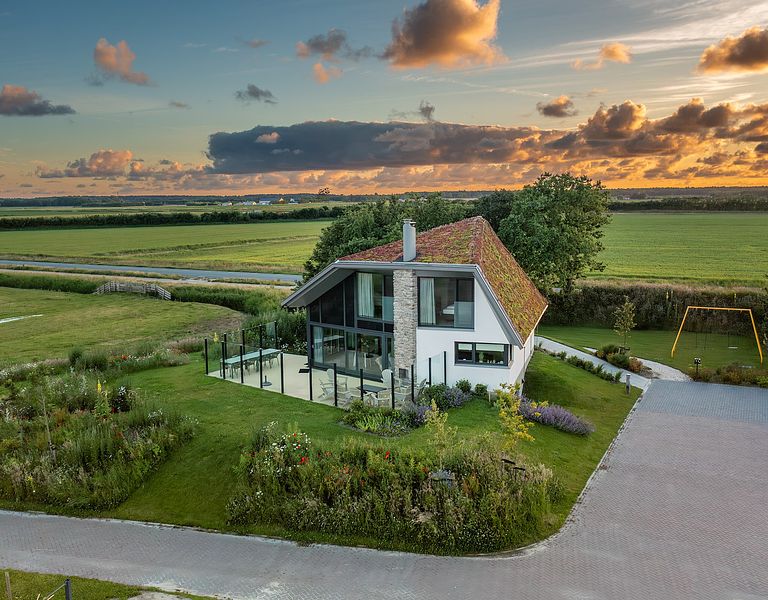 Luxury family villa with sauna on Texel - 1