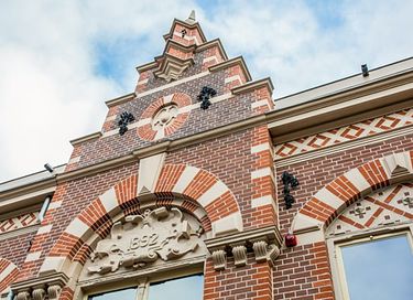 Een royale suite in een voormalige school - 13