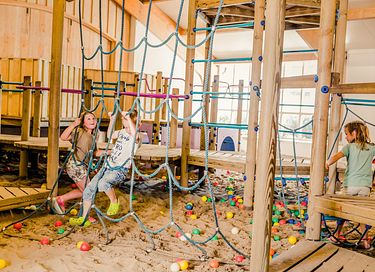 Tente glamping de luxe dans un camping avec piscine - 16