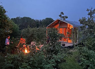 Wikkelhuisje in een geweldige pluktuin
