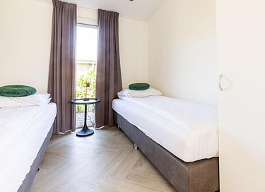Modern tiny house op leuk vakantiepark - 8