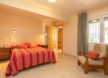Vakantiehuis dichtbij zee met zwembad - 18