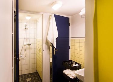 Slapen in het grootste brughuis van Amsterdam - 14