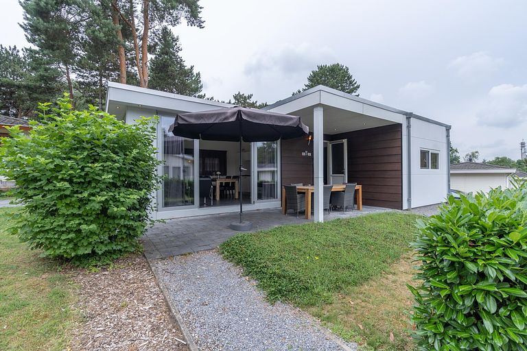 Comfortabel 4-persoons chalet in Zuid-Limburg - 1