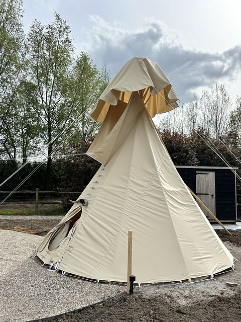 Cozy teepee for unique overnight stay - 4