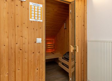 Villa de plage moderne avec sauna et jardin ensoleillé - 16
