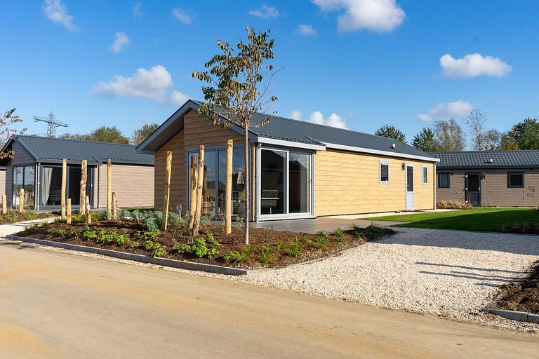 Gezellige vakantiewoning op waterrijk park - 1