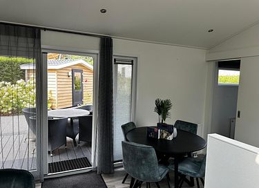 Leuke lodge met privé hottub in de natuur - 6