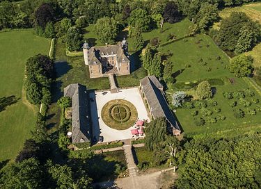 Atmospheric stay on historical estate - 25