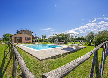 Vakantievilla met zwembad op het platteland - 16