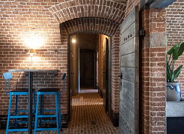 Luxury 5-person suite in a former fort - 10