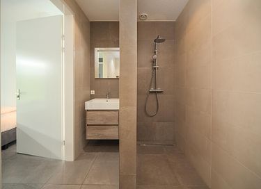 Villa moderne sur l'eau (8 personnes) avec climatisation - 15