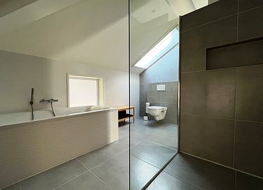 Wellness house with private beach on large lake - 15