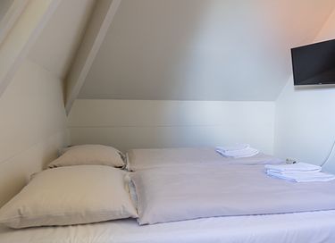 Gruppenunterkunft mit privatem Pool – Ameland - 11