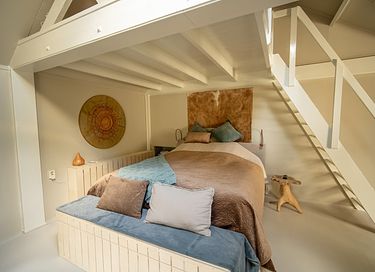 Nature cottage with private sauna in Laren - 5
