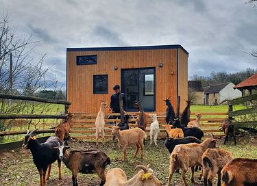Tiny House tussen de geiten