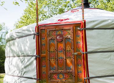 Spacious yurt in unique park in nature - 2