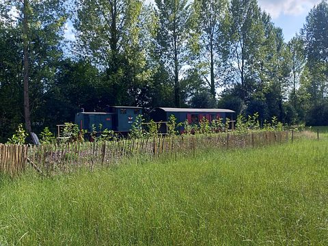 Nuitée unique sur des rails dans la nature - 3
