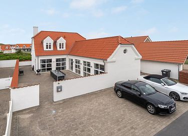 Casa vacanze con piscina coperta vicino al mare