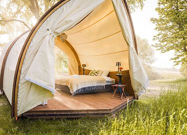 Luxury tent for 2 people in a unique location - 3