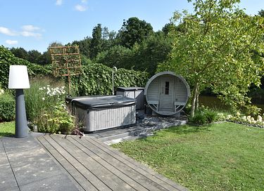 10-person vacation villa with wellness - 34