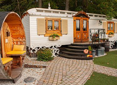Romantic wagon with luxury private spa - 15